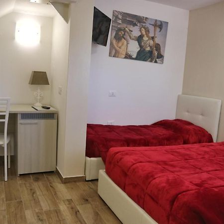 Affitta Camere La Fenice Di Folli Lorella 푸에냐고 외부 사진