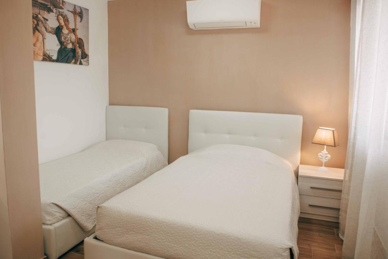 Affitta Camere La Fenice Di Folli Lorella 푸에냐고 외부 사진