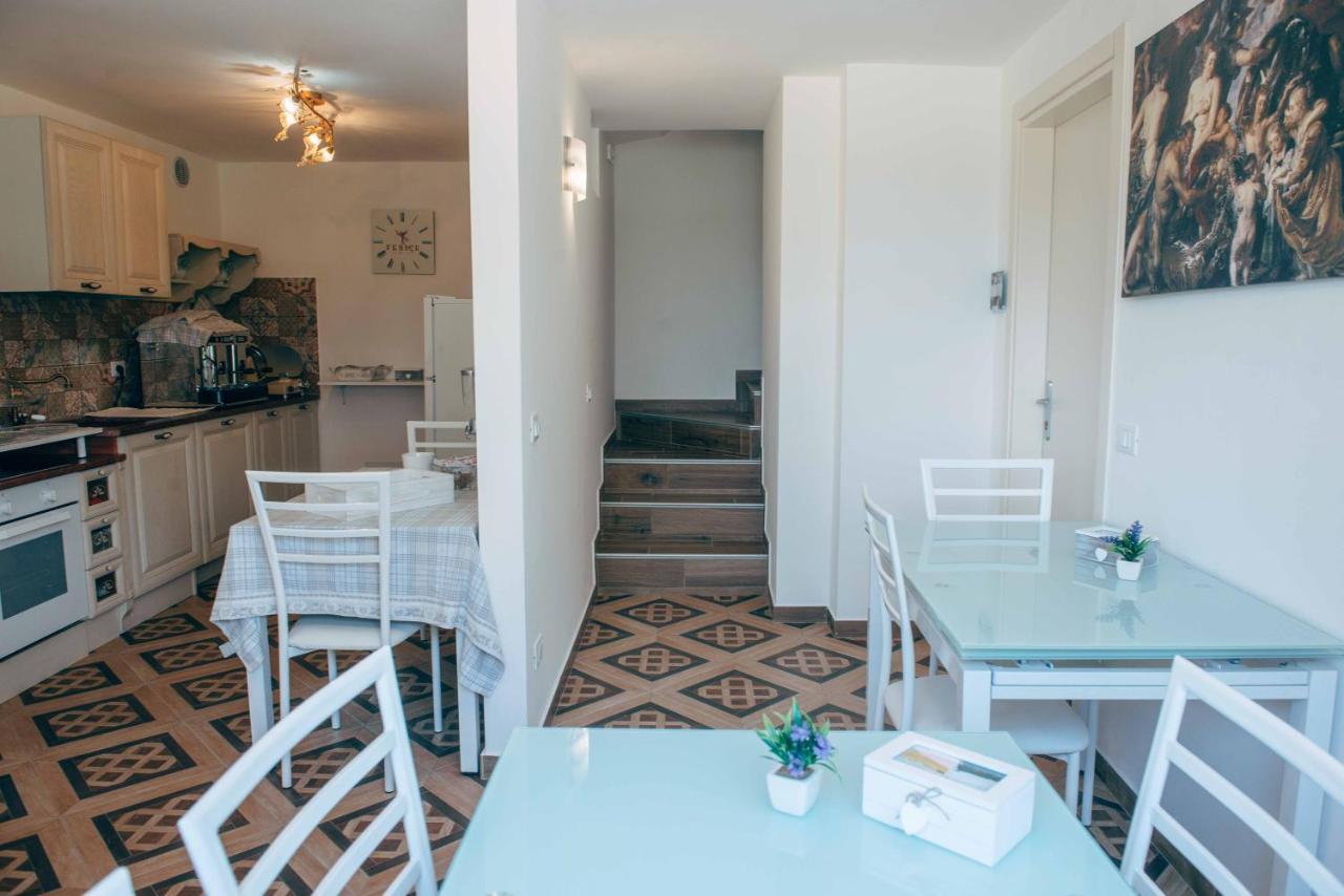 Affitta Camere La Fenice Di Folli Lorella 푸에냐고 외부 사진