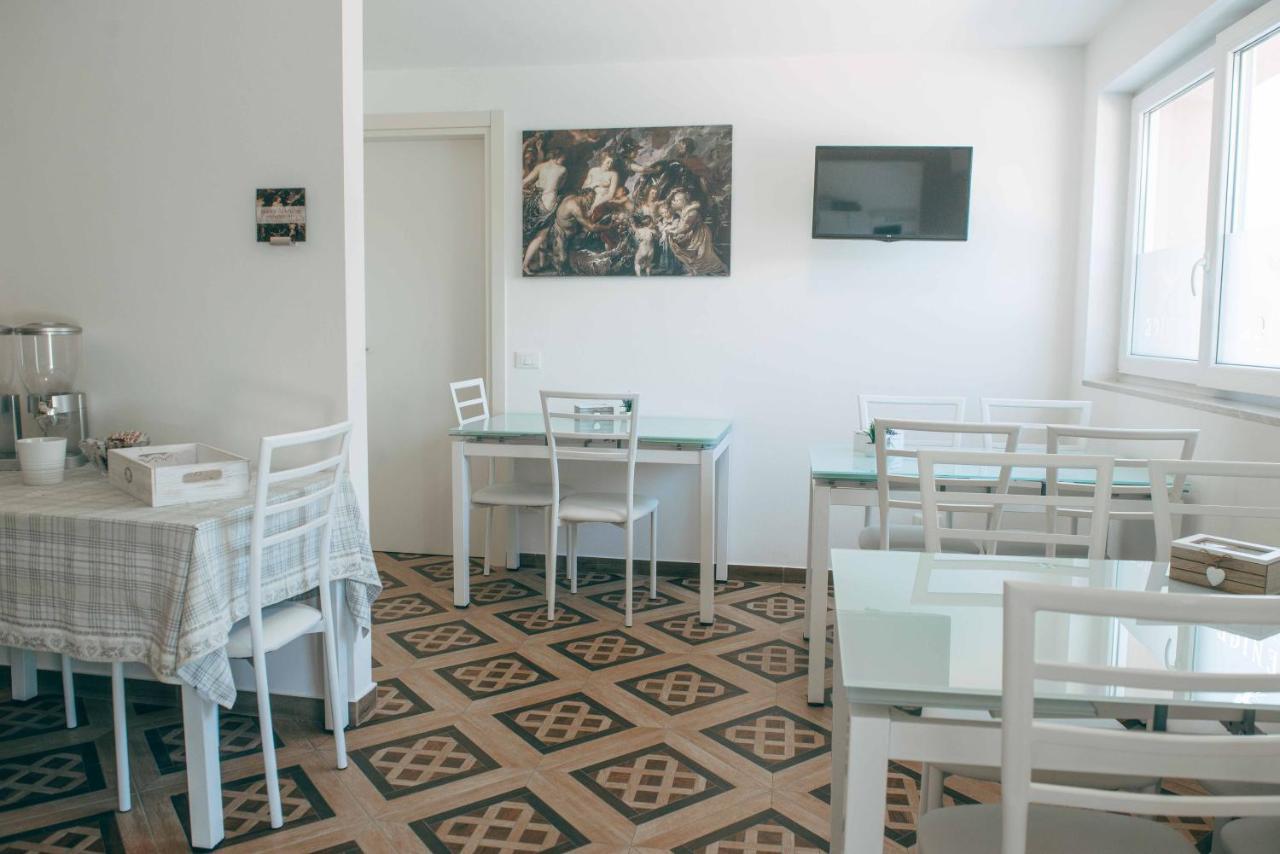 Affitta Camere La Fenice Di Folli Lorella 푸에냐고 외부 사진