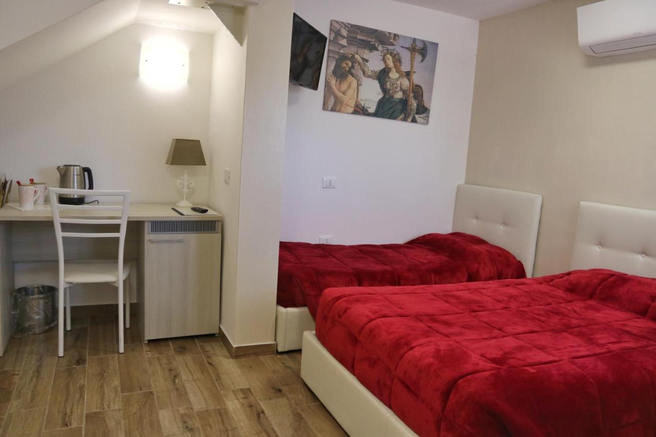 Affitta Camere La Fenice Di Folli Lorella 푸에냐고 외부 사진