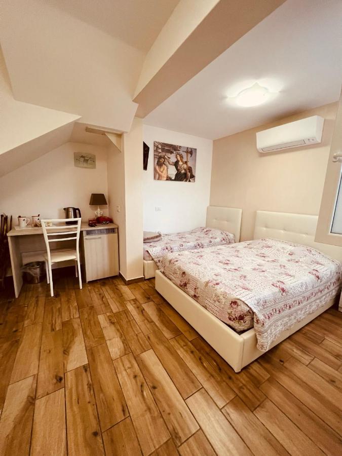 Affitta Camere La Fenice Di Folli Lorella 푸에냐고 외부 사진